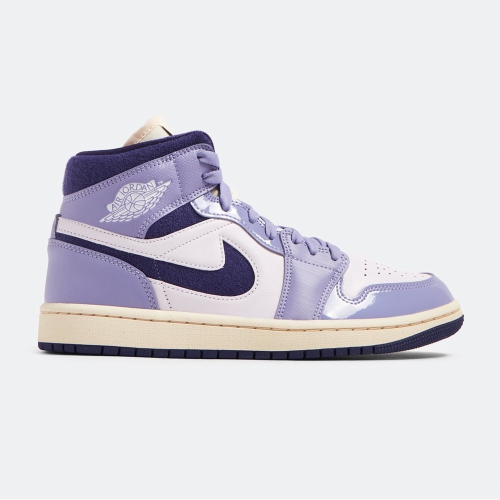 Nike Air Jordan 1 Med SE High Top Sneakers in Purple NWOB